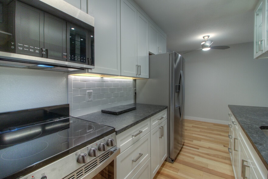 Building Photo - 7665 E Quincy Ave