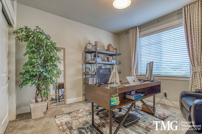 Building Photo - Spacious 4 BD Home with Private Backyard & Community Amenities!