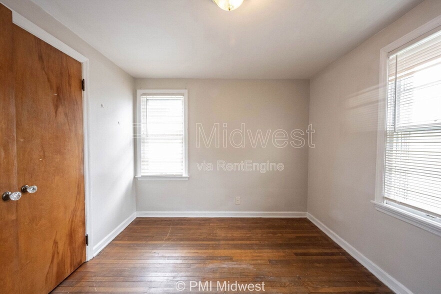 Building Photo - 1401 N Alton Ave