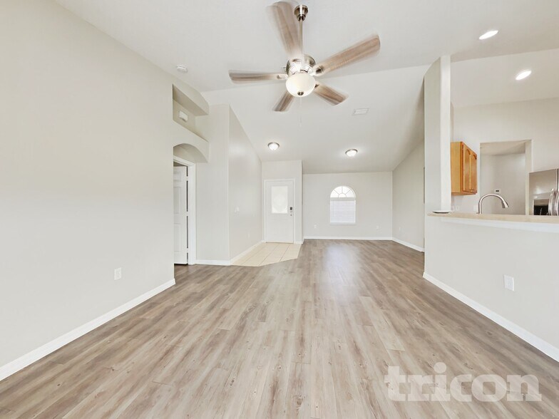 Building Photo - 3091 Verbena Dr