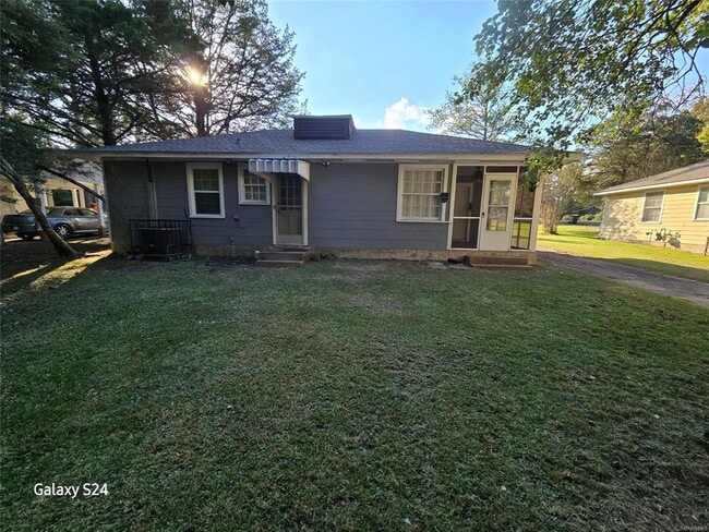 Building Photo - 3763 Narrow Lane Rd