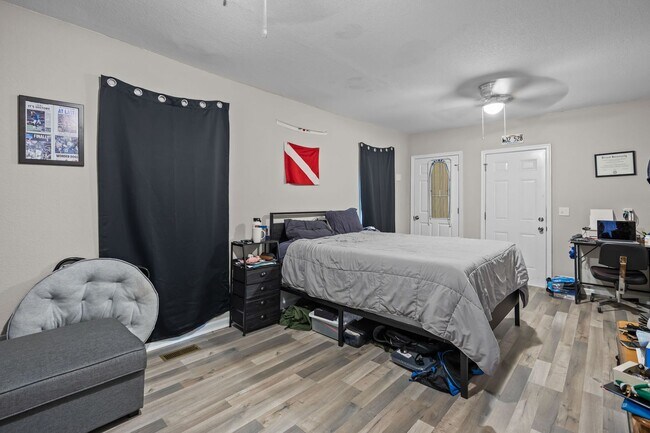 Building Photo - For Rent in Norfolk – Spacious 4 Bedroom Home!