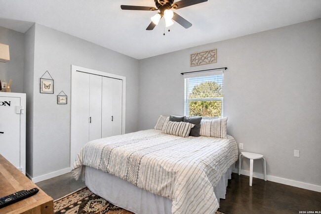 Building Photo - 101 Liberty Bell Ln