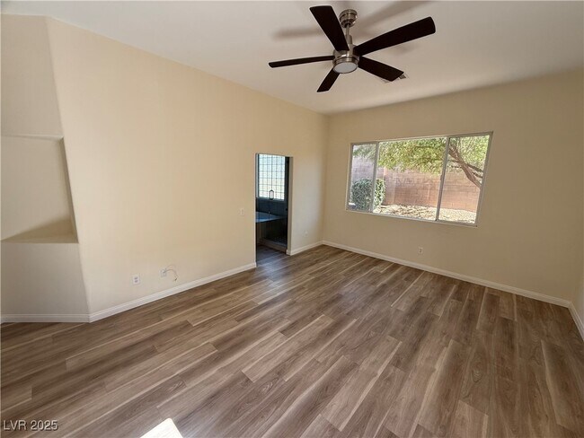 Building Photo - 10657 Sapphire Vista Ave