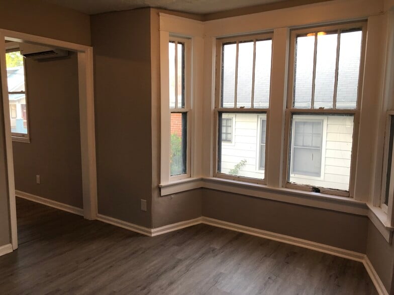 Breakfast Nook - 1110 Broad St