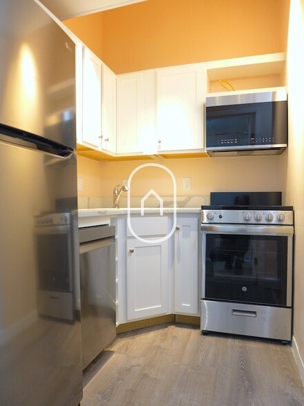 Building Photo - 690 Massachusetts Ave