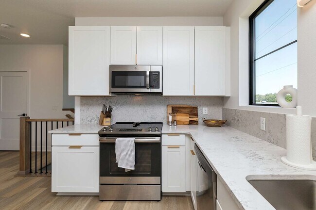 Building Photo - 1389 Keosauqua Way