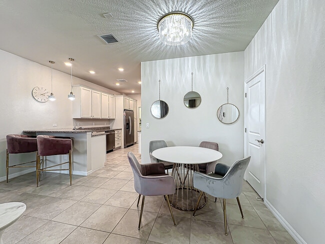 Building Photo - 1240 Eucalyptus Dr