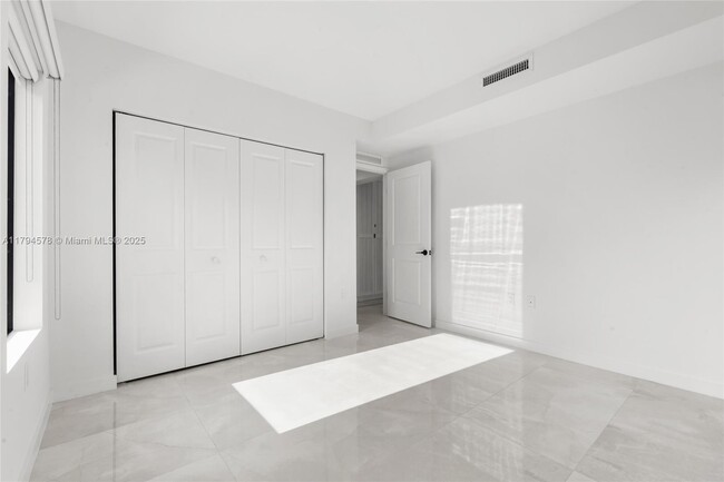 Building Photo - 14530 SW 261st Terrace