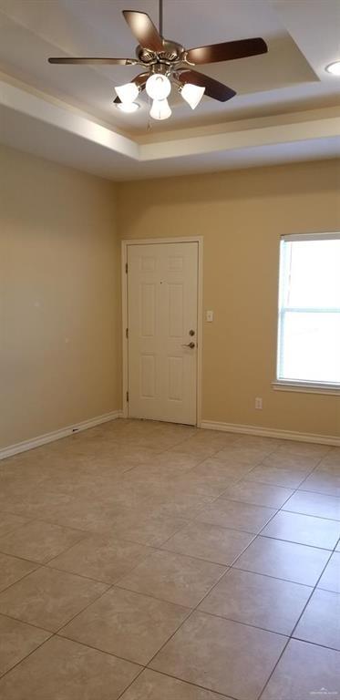 Building Photo - 15 Samgar St