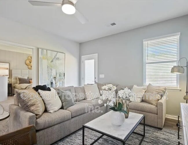 Building Photo - 118 Paddock Glen Dr