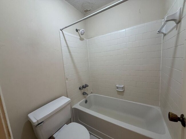 Building Photo - Gulf Breeze - Sandpiper Village - 3 bedroo...
