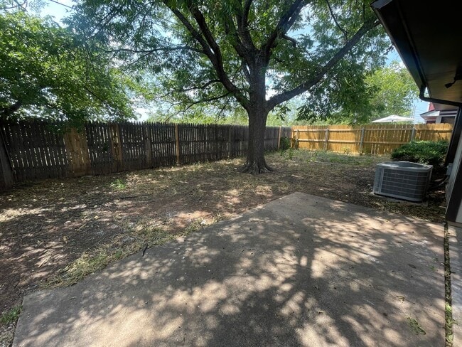 Building Photo - Two Bedroom Near Dyess AFB