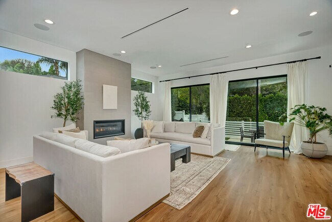 Building Photo - 4203 Saugus Ave