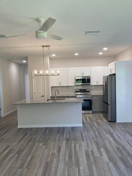 Building Photo - 59 Wellstream Ln