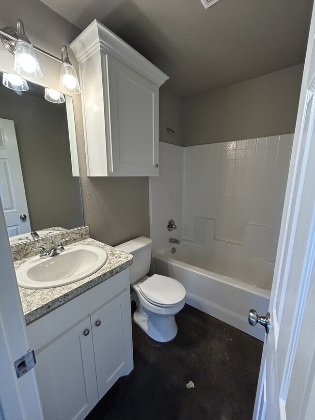 Building Photo - 113 Quail Meadows Dr