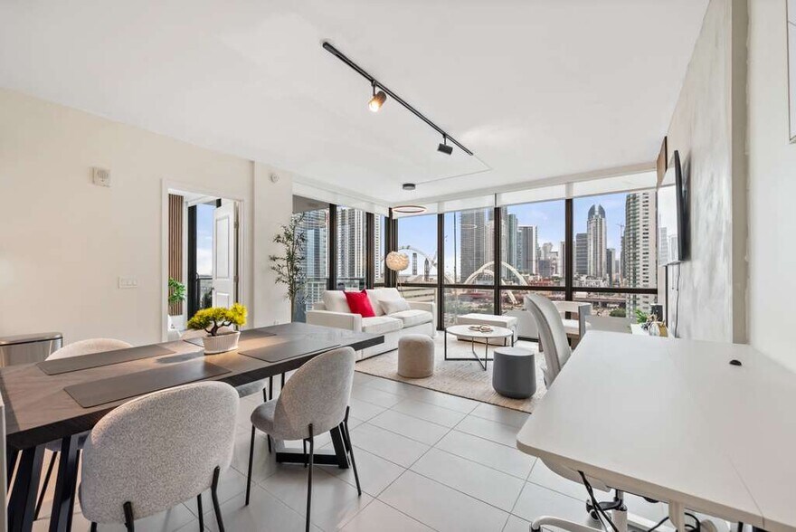 Building Photo - 1600 NE 1st Ave