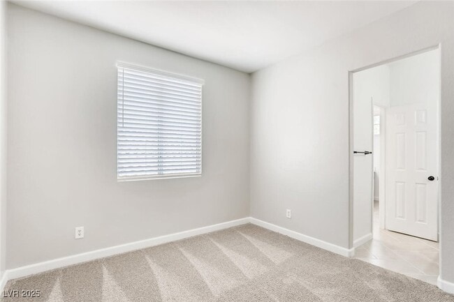 Building Photo - 1124 Coral Rainbow Ave