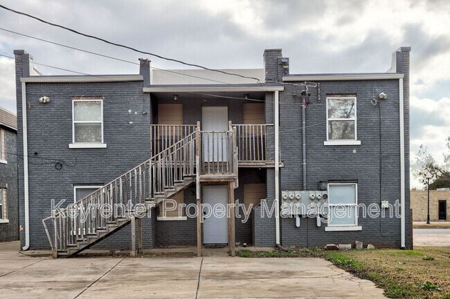 Building Photo - 2325 NW 12th St