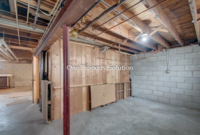 Building Photo - 1209 Logan St