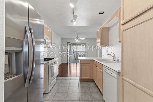 Building Photo - Henderson!! 3 Bedrooms!! 2 Car Garage!! Community Pool!! Spa!! Clubhouse!! Fitness Center
