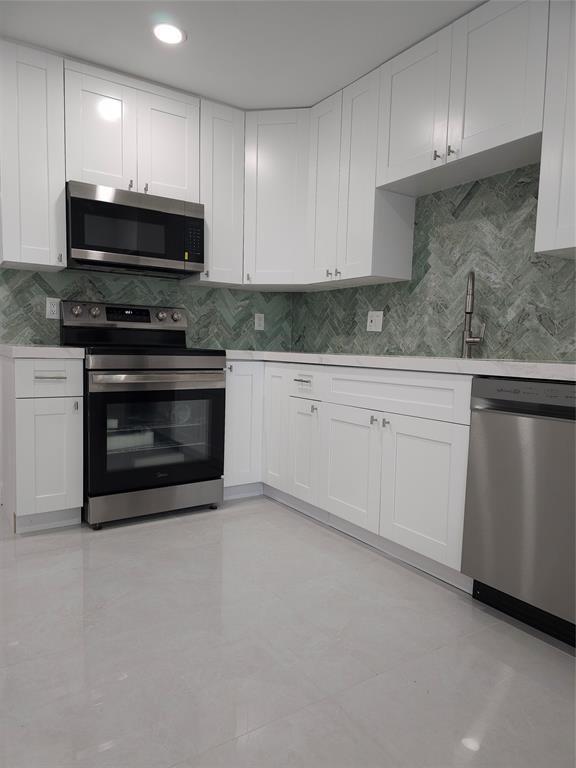 Building Photo - 9557 NW 2nd Pl