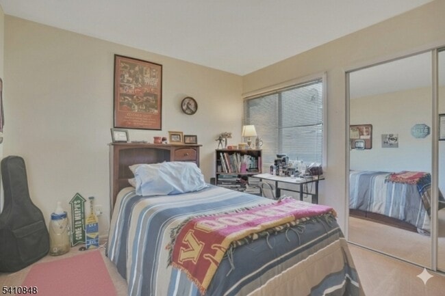 Building Photo - 1214 Spruce Hills Dr