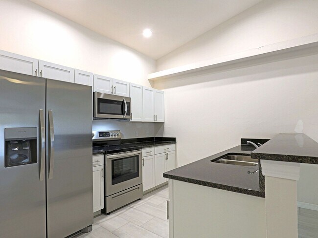 Building Photo - Cape Coral 828