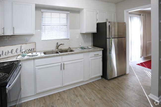 3BR, 2.5BA, 1,510 SF - Crystal Grove Townhomes