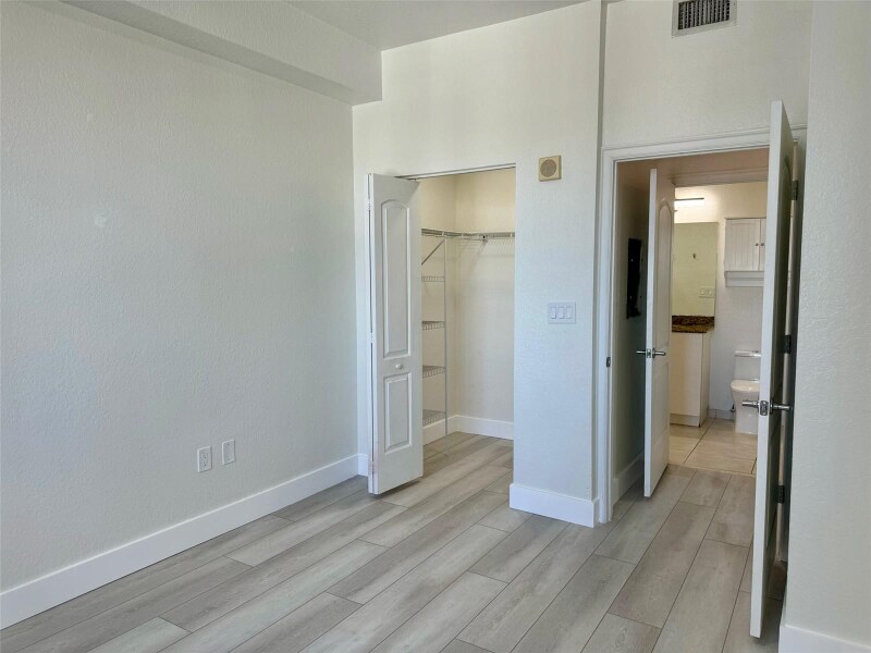 Building Photo - 1830 Radius Dr