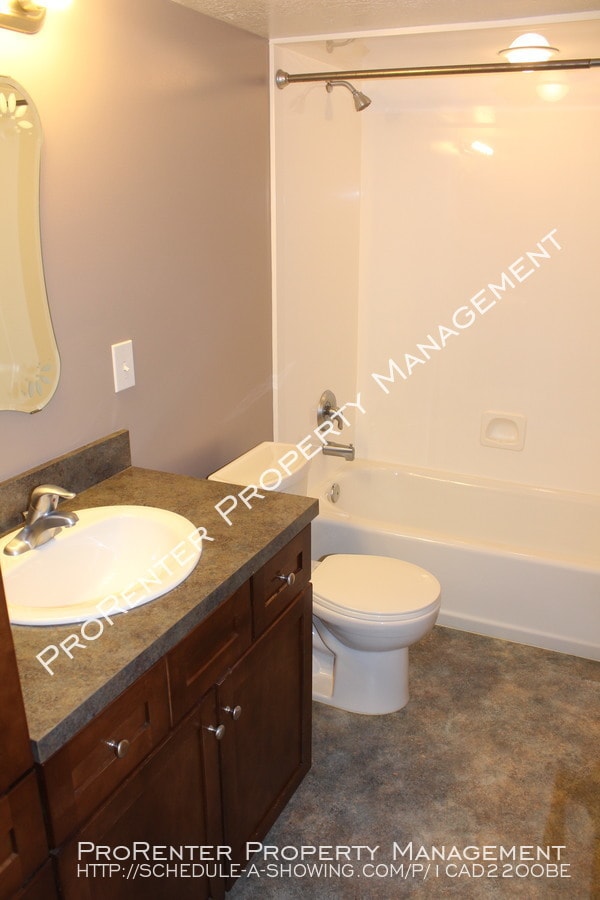 Building Photo - 1530 E Heather Cir