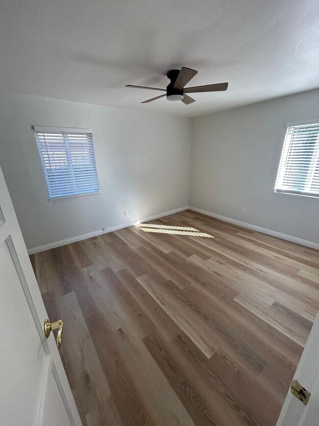 Building Photo - Beautiful Remodeled 3 Bedroom 2 Bath Home,...