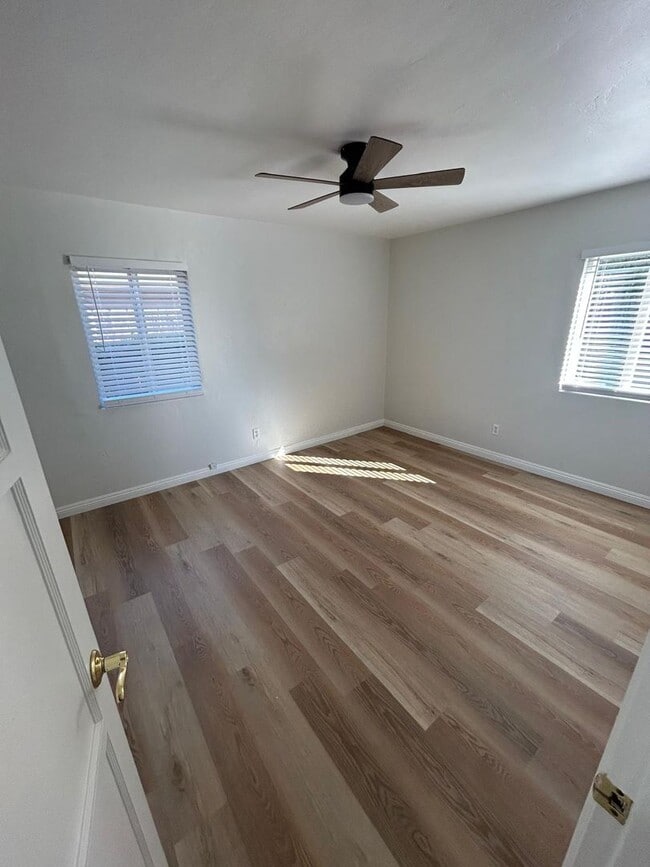 Building Photo - Beautiful Remodeled 3 Bedroom 2 Bath, Only A Few Blocks from SDSU and many Shopping!  Available N...