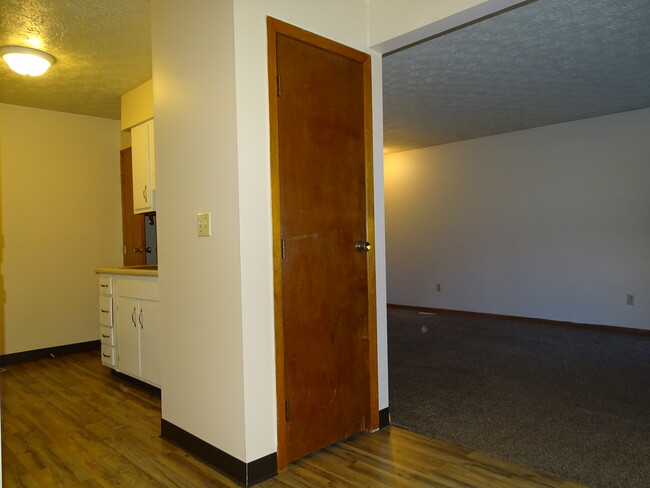 dining room area - 1676 Colonial Dr