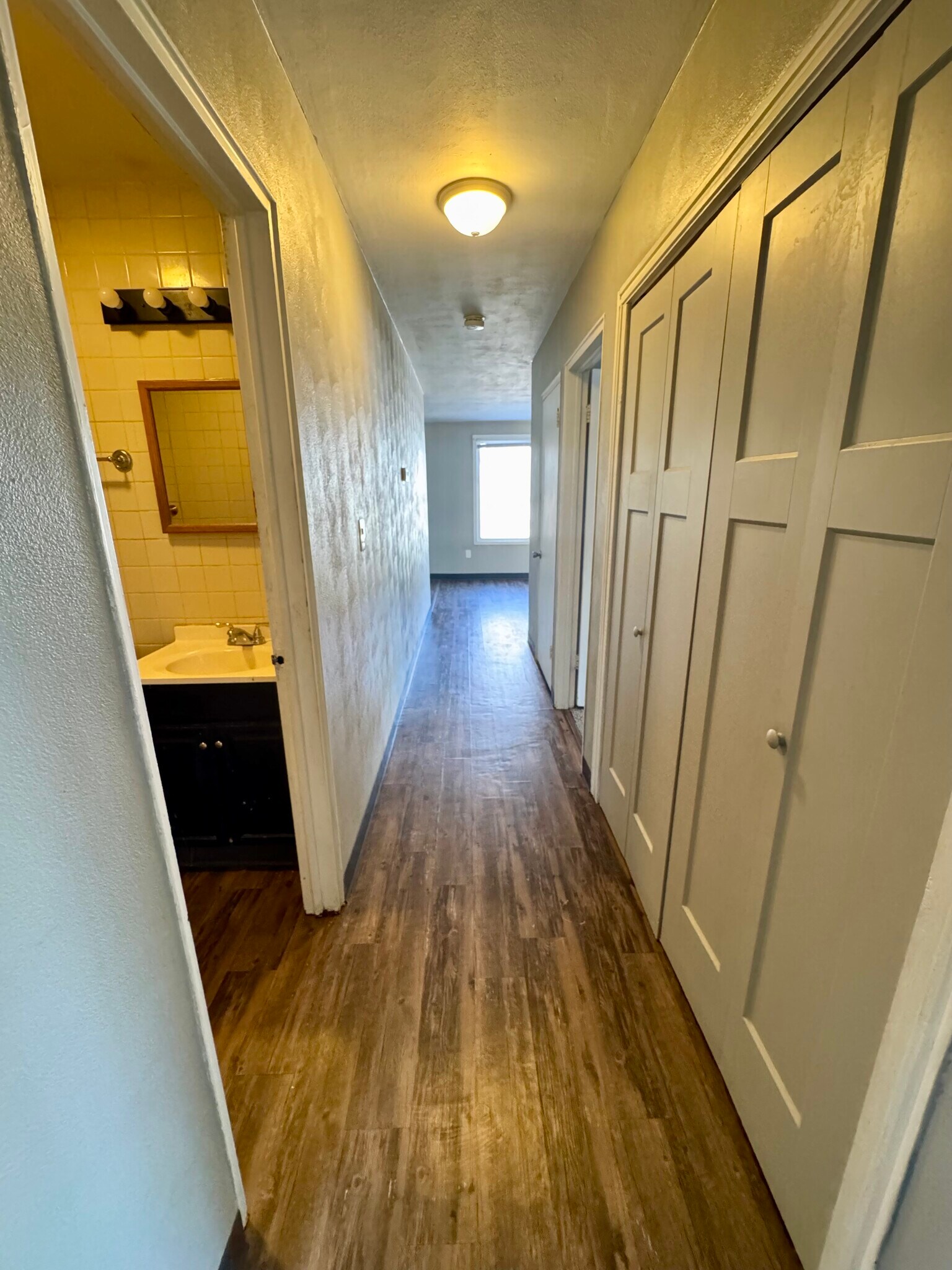 Building Photo - 902 39th Street Ct