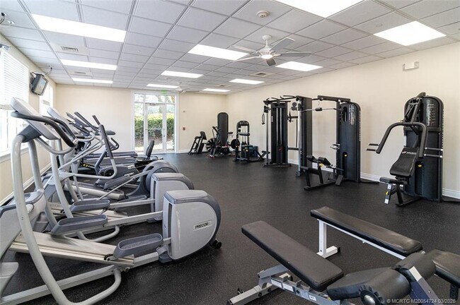 Building Photo - 2371 SW Carriage Hill Terrace