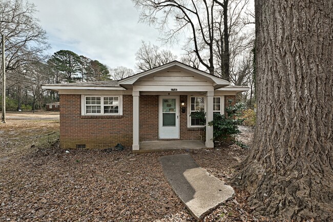 Primary Photo - 2740 Grimes St