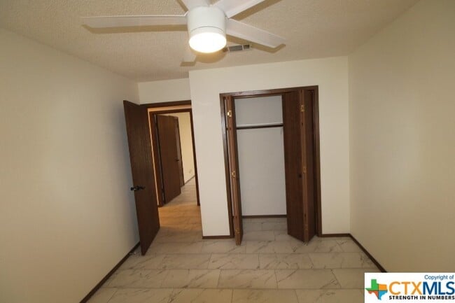 Building Photo - 1513 Missouri Ave