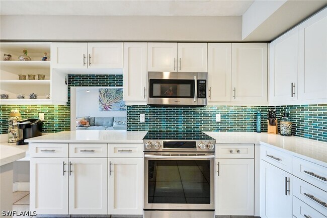 Building Photo - 4530 Gulf Shore Blvd N