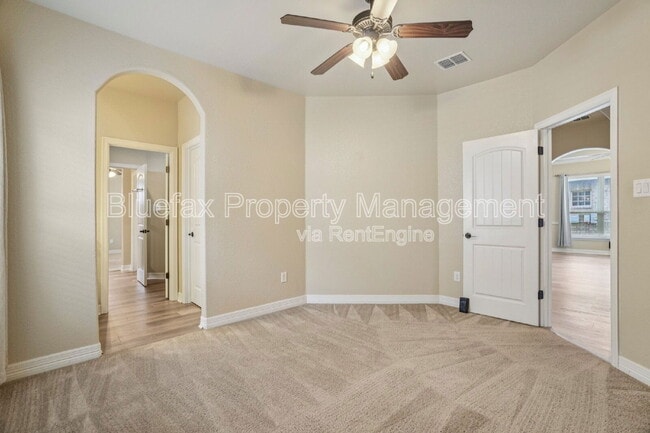 Building Photo - 11326 Begonia rock