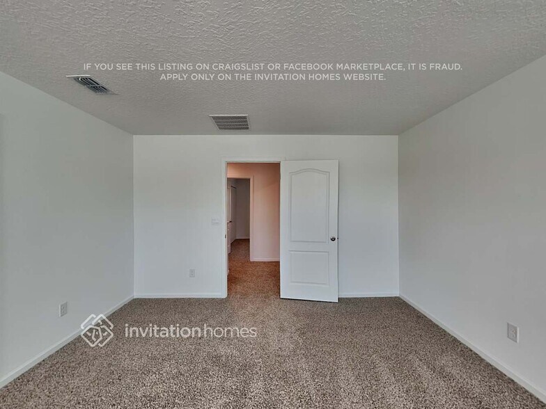 Building Photo - 701 Orellana Rd