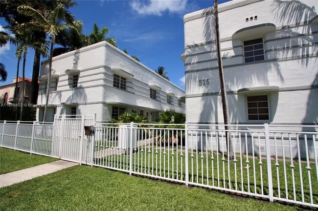 Building Photo - 1525 Pennsylvania Ave