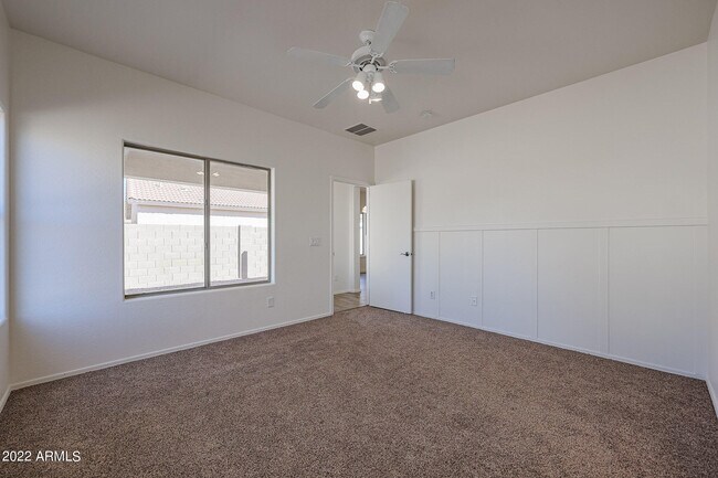 Building Photo - 16848 W Cottonwood St