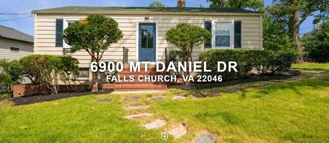 Building Photo - 6900 Mt Daniel Dr