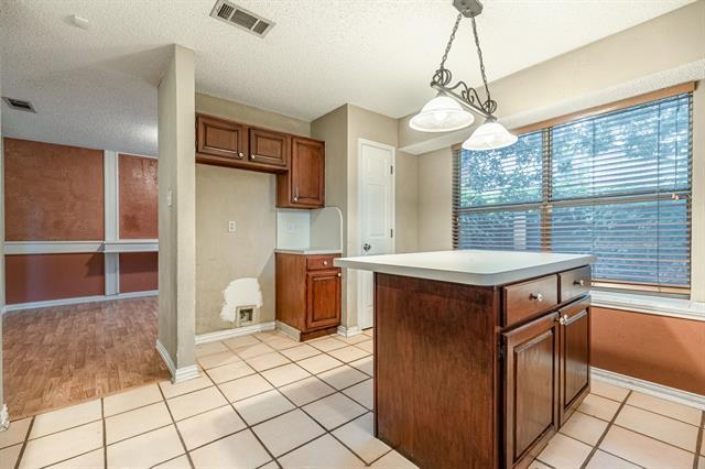 Building Photo - 7022 Escondido Dr