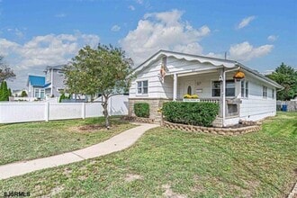 Building Photo - 303 24th St S