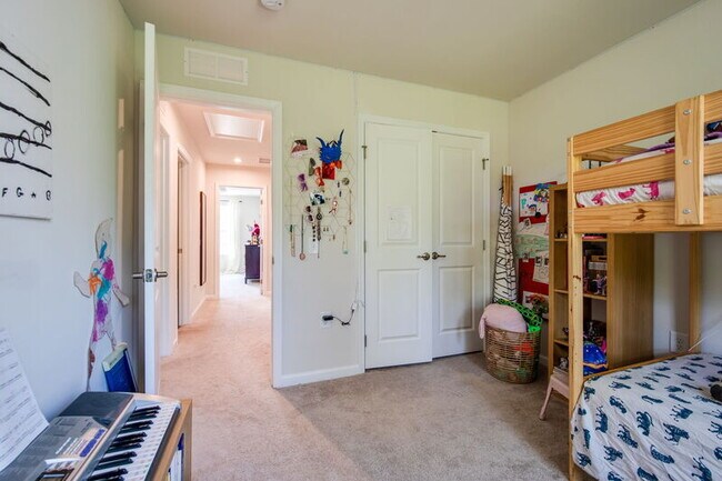 Building Photo - 317 Capeside Ct