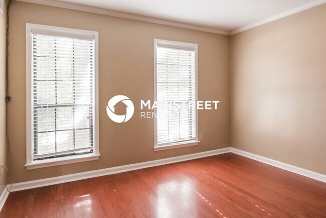 Building Photo - 4 Bedroom Pet-Friendly Home in Cordova, TN with Main Street Renewal