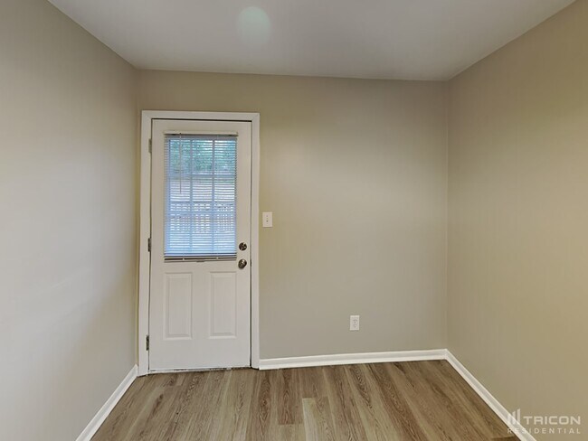 Building Photo - 2642 Hatfield Cir SE
