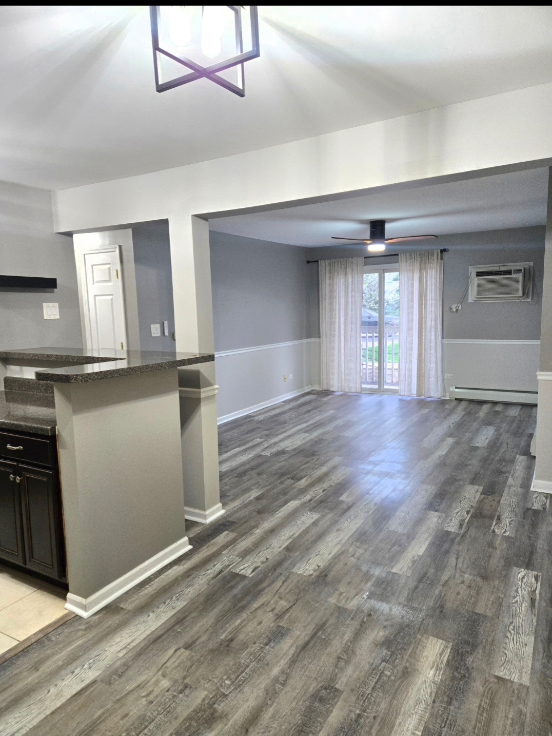 Building Photo - 213 E Liberty St